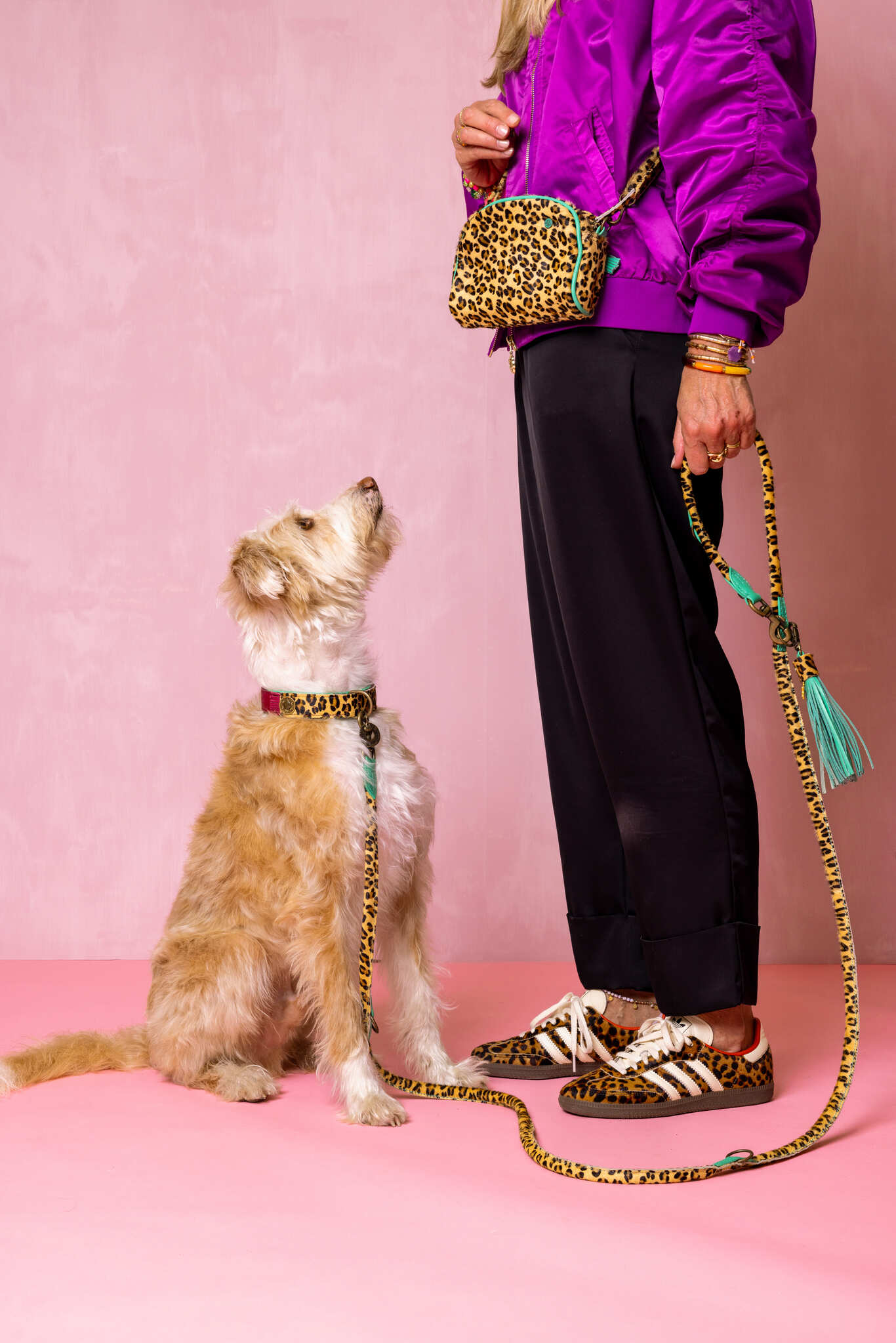 Tasche Walk The Dog Lou Lou Crossbody, Dog with a Mission